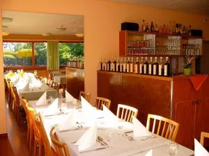 瑞吉克洛斯特里酒店 - 瑞吉卡尔巴德