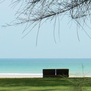 Costa Lanta hotel, 
Koh Lanta, Thailand.
The photo picture quality can be
variable. We apologize if the
quality is of an unacceptable
level.