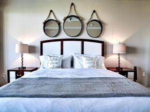 Harborview Grande 700 Waterfront Condo