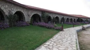 Elausa Hotel & Restaurant - Panayia Apakou