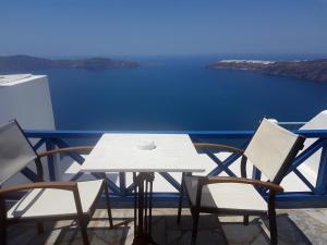 Studio with Caldera View