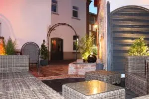 Zur Sonne "Gasthaus-Bar-Events" - 波彭豪森