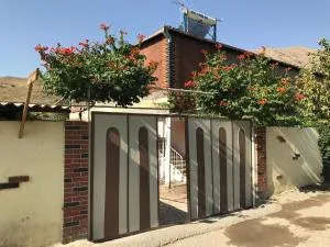 Ashot & Gohar B&B - Chʼiva