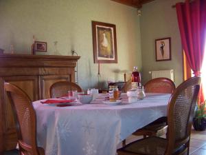 B&B / Chambres d'hotes Croix Blanche : photos des chambres