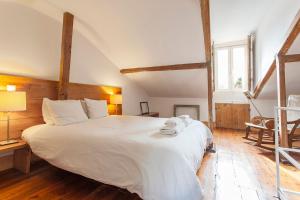 Central, Charming, Quiet, Garden and Parking