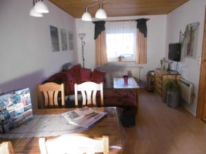 Apartment with Terrace room in Idyllisch gelegene Ferienunterkuen