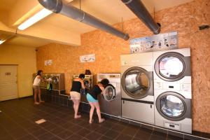Campings Camping les Cigales : photos des chambres