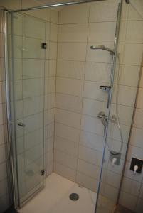 Apartment with Free Parking