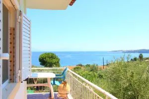 Eleni Houses - Kómpoi