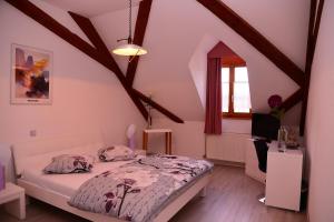 Double Room room in Hotel-Rotisserie La Tour Rouge