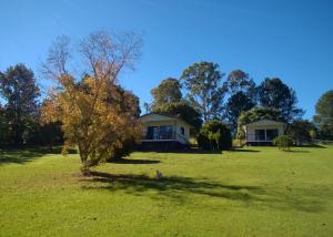 Eumundi Cottages - Cottage 2