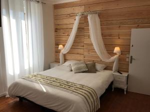 Hotels L'hostellerie de Sevremont : photos des chambres