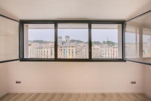 Flateli - Plaça Catalunya 42