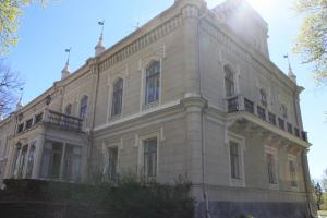 Suite with River View room in Kartanohotelli Karhulan Hovi