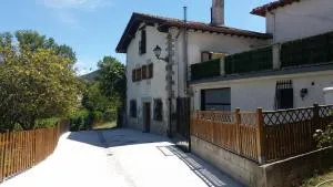 Casa Rural Zubiarena - Eguíllor