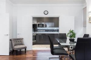 Fleet Street Apartment 3