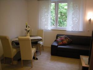 Vila Ema Apartments and Rooms