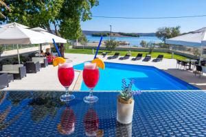 4 star Апартамент Apartments Mediteran Mrljane Хорватия