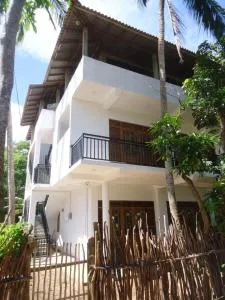 Hiriketiya White House - 平谷