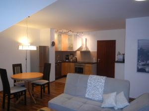 2-Raum Apartment in guter Lage für Köln-Bonn-Siegbug