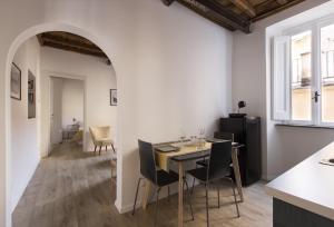 Cozy apartment in via degli Spagnoli - FromHometoRome