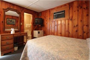 Double Room room in Dolphyn Motel