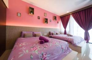 Studio Room next to SCCC at Trefoil Setia Alam for 2-4 pax