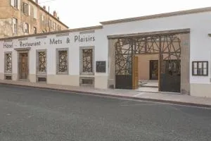 Hôtel Mets et Plaisirs - 勒韦
