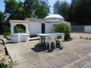 Holiday Home (5 Adults) room in Maison L'Épine 3 pièces 5 personnes - FR-1-224B-500
