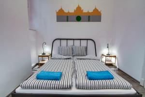 Double Room with Shared Bathroom room in Pal's Mini Hostel