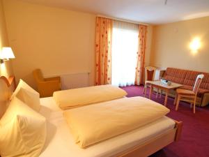 Quadruple Room room in Hotel Gasthof Neuner