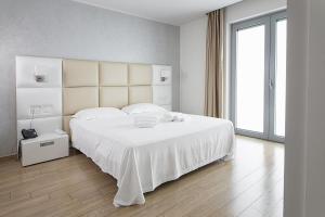 Double Room with Balcony room in Hotel Al Veliero