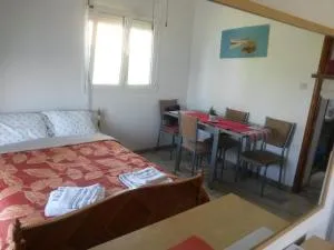 Balcony to Waves - Goumeïka