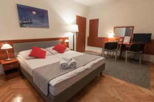 Deluxe Double Room room in Hotel Komes