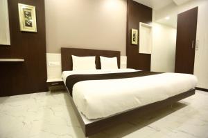 Hotel Madhuri Executive