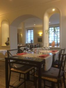 Hotels Logis Hotel Galland : photos des chambres