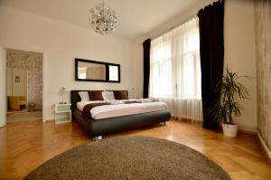 Executive Two-Bedroom Apartment room in Beautiful Apartments in Prague