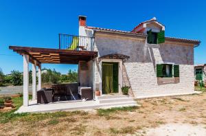 Traditional Holiday Home Rita