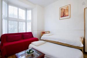 Emirates-Arsenal-direct Heathrow and Eurostar tube free parking