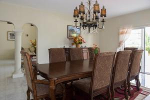 The Royal Kensington Villa 4