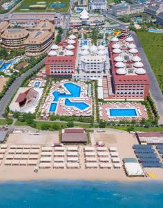 Royal Taj Mahal Hotel