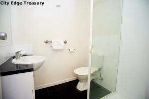 City Edge East Melbourne Apartment Hotel