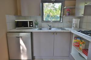 Campings Camping Les Cent Chenes : photos des chambres