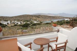 Alexandra Studios Irakleia-Island Greece