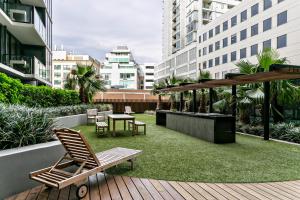 Complete Host Guilfoyle Apartments