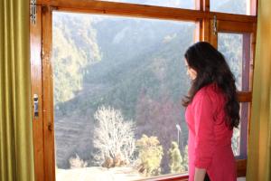 THE GROOVE GARDEN DHANOLTi