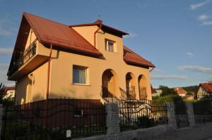 Domek Monte Black z jacuzzi i sauną fińską
