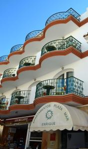 Plazamar hotel, 
Torremolinos, Spain.
The photo picture quality can be
variable. We apologize if the
quality is of an unacceptable
level.