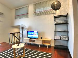 iBook Gurney Suites