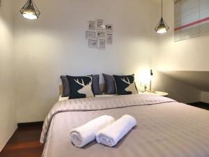 iBook Gurney Suites